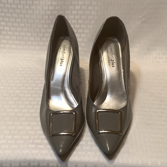 Comfort Plus by Predictions Silver Buckle Heels - Picture 1 of 8